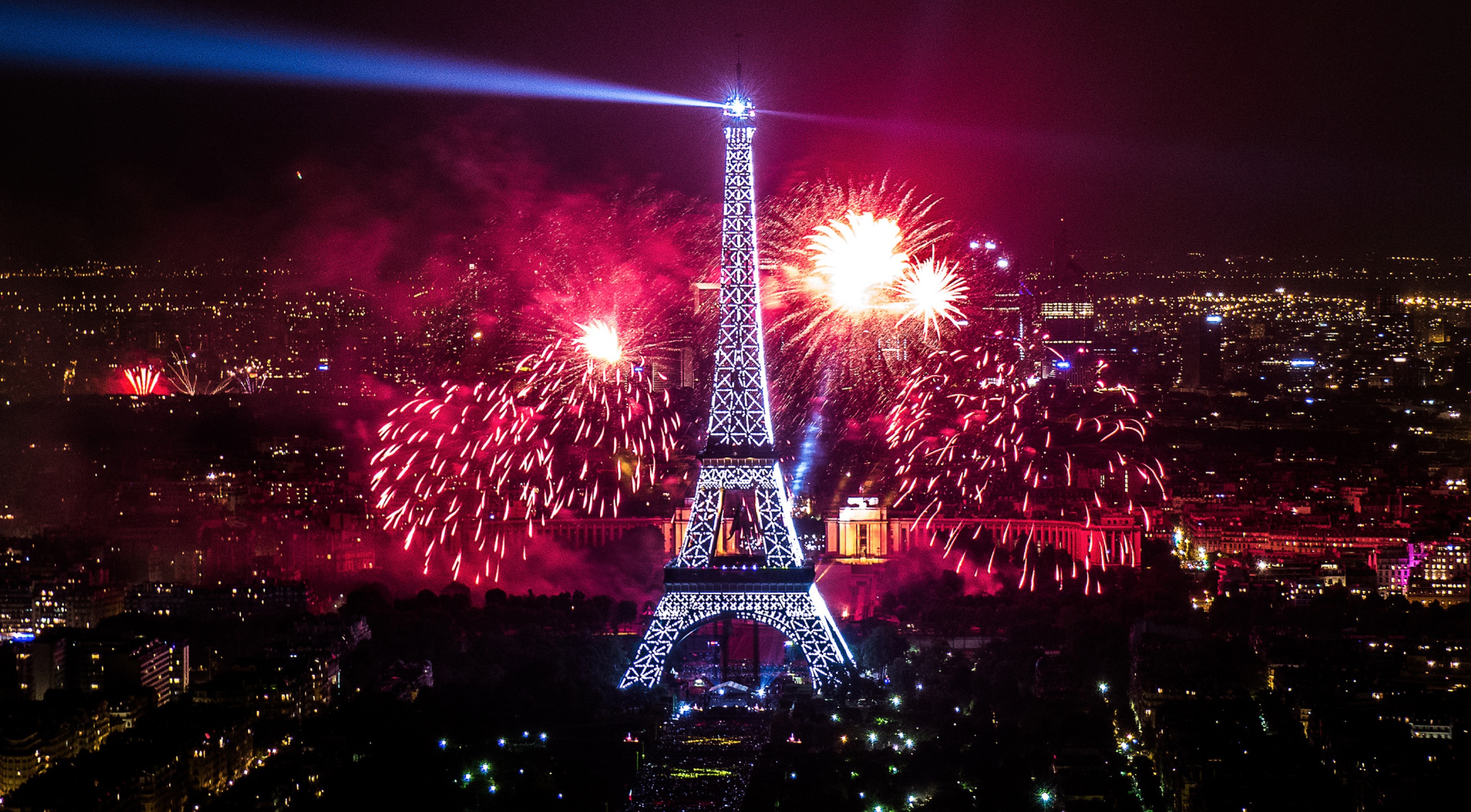 Feu-artifice-Paris-Tour-Eiffel-2013-3.jpg