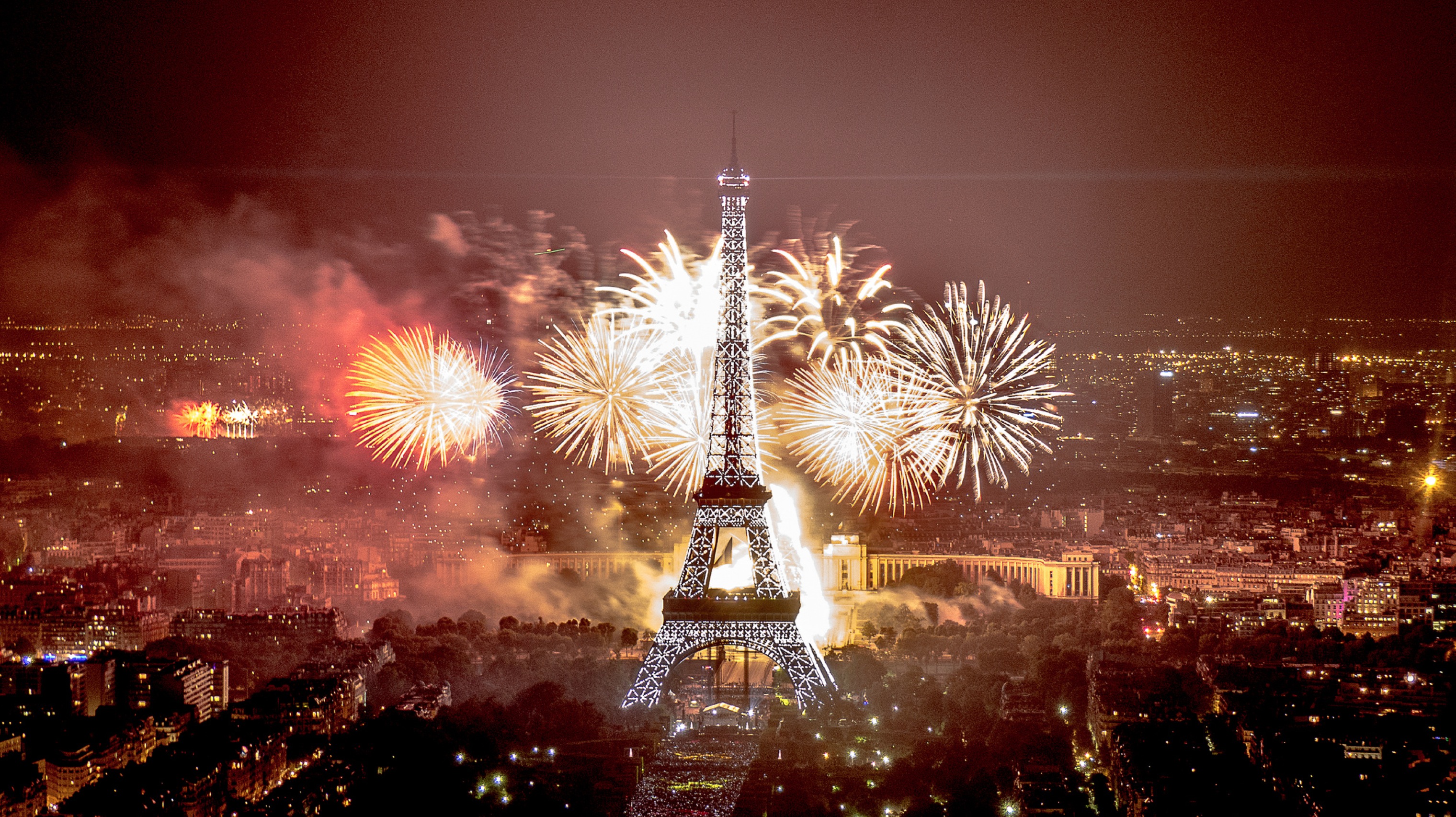 Feu-artifice-Paris-Tour-Eiffel-2013-4.jpg