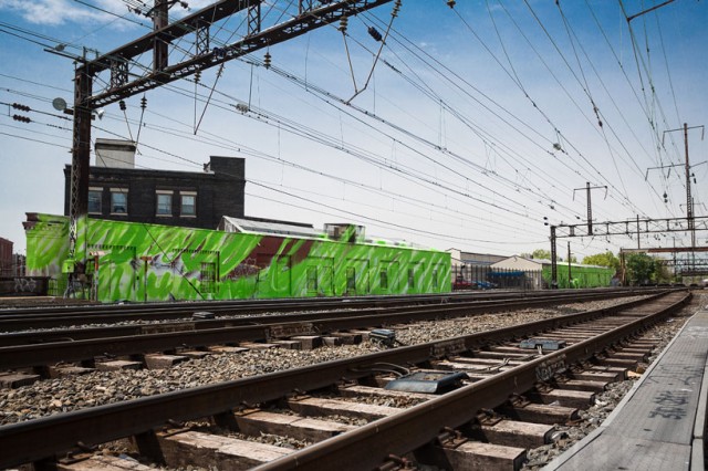 paysages urbains ferroviaires couleur katharina grosse 12 640x426 #Art Paysages ferroviaires haut en couleur 