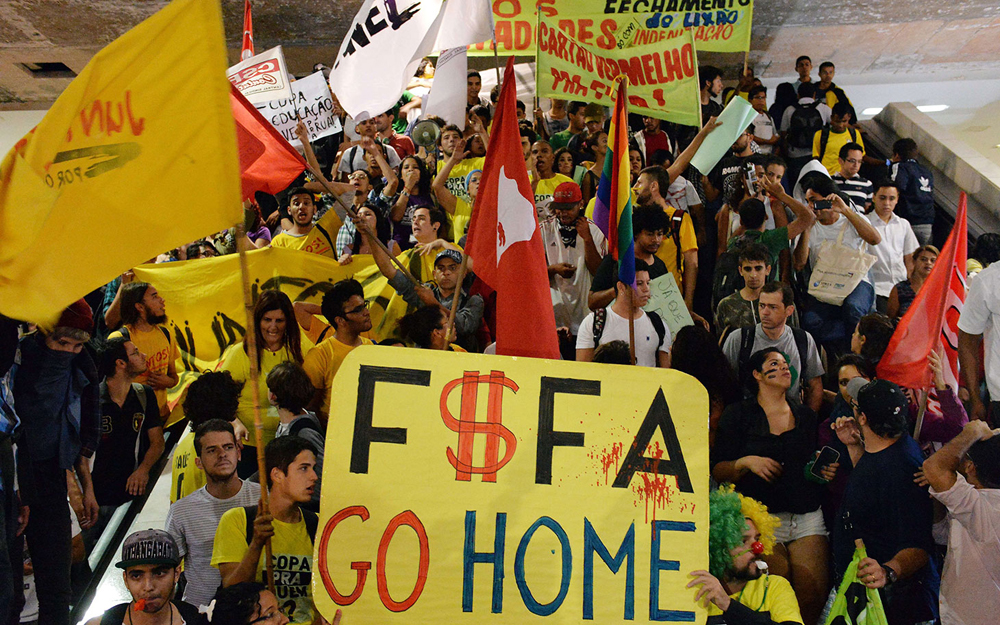 protestation bresil coupe du monde fifa go home 8