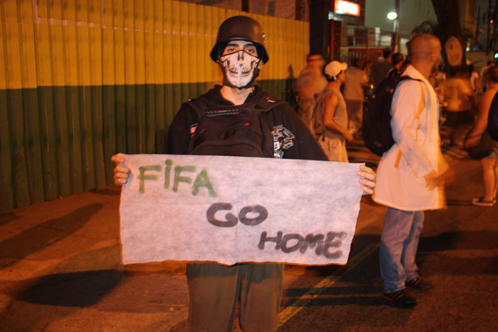 protestation coupe du monde football bresil fifa go home