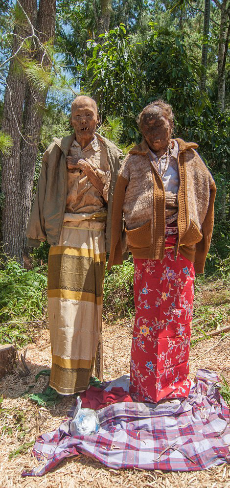 Couple Cadavre Toraja