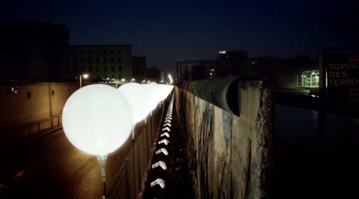 mur berlin ballons lumineux