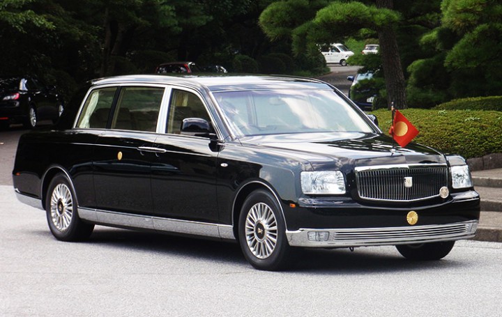 voiture presidentielle japon toyota century royal