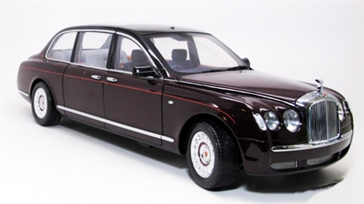 voiture presidentielle royaume uni Bentley State Limousine