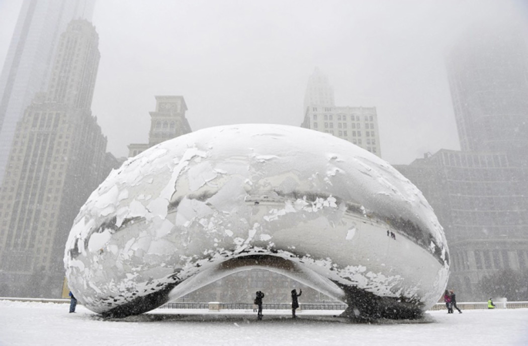 cloud gate chicago hiver