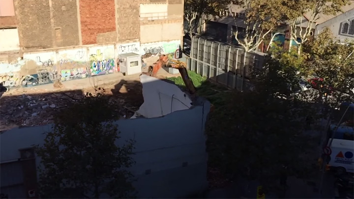 demolition fail barcelone