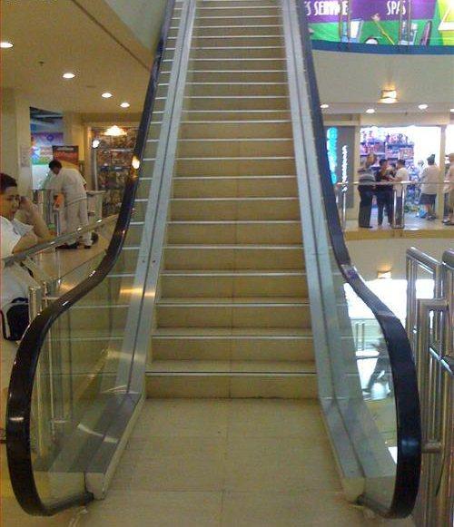 escalators fake