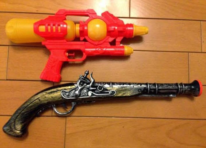 melange pistolet eau jouet plastique (1)