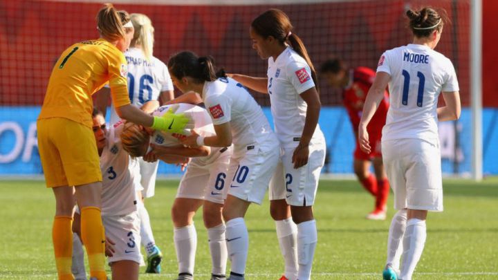 laura bassett but contre son camp japon angleterre 2