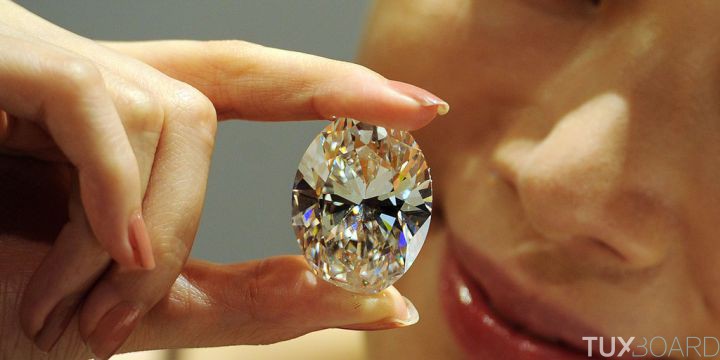 Record vente diamant Oeuf