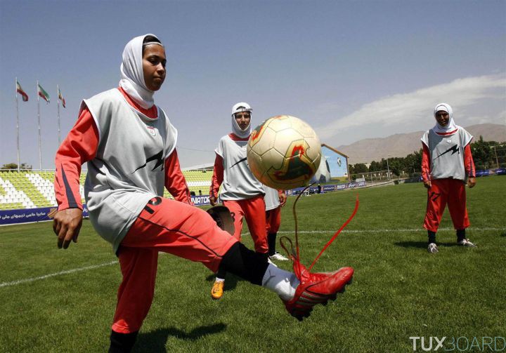 iran scandale football joueuses etaient hommes