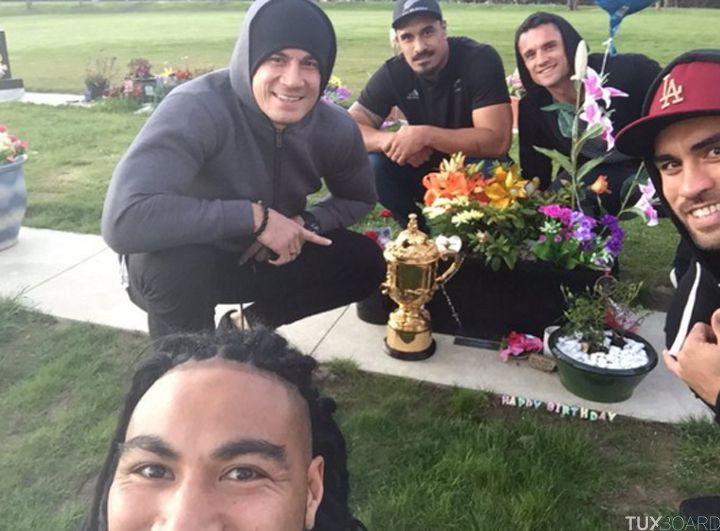 All Blacks hommage Jerry Collins