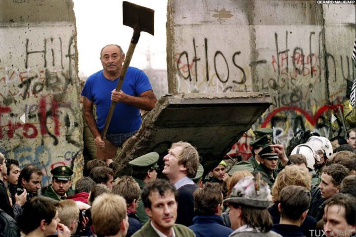slipgate mur de berlin