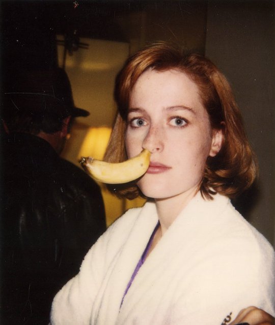 scully avec la banane