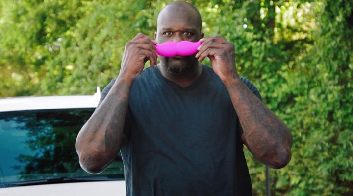 Shaquille ONeal chauffeur incognito