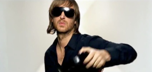 David Guetta produit le single Commander