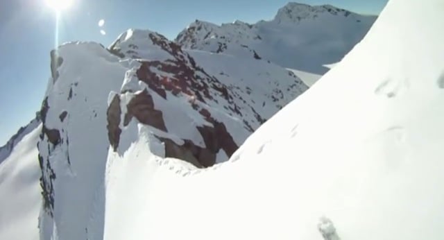 Video lourde chute skieur
