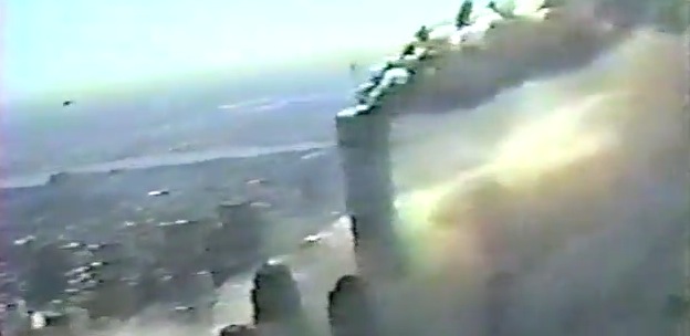 Video effondrement tours jumelles vue helicoptere
