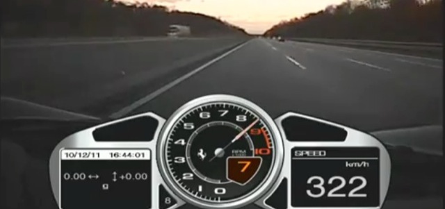 Video Ferrari 458 Italia 322 kmh
