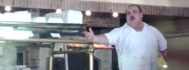 Video Pizzaiolo chante O Sole Mio
