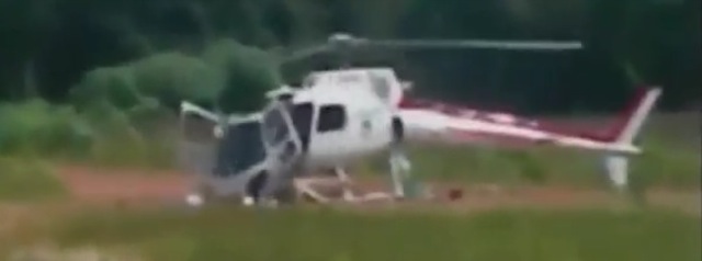 Video Helicoptere qui se brise en deux tout seul