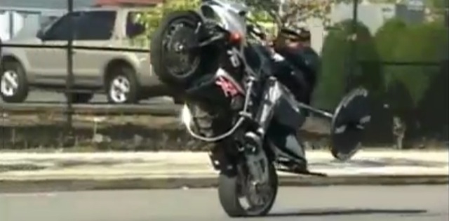 Video banc de muscu moto wheeling