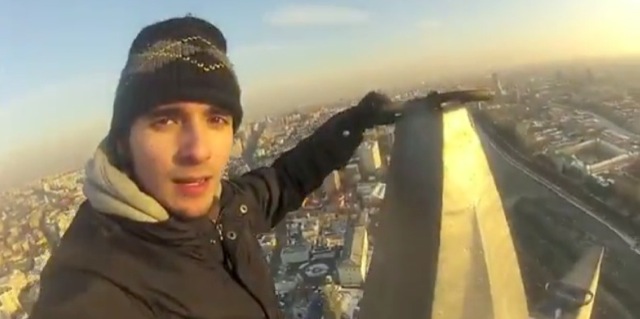 Video escalande immeuble Moscou Kotelnitcheskaia