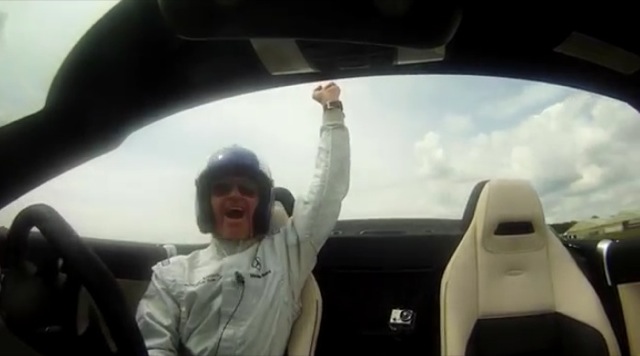 Video record David Coulthard balle de Golf Mercedes SLS AMG