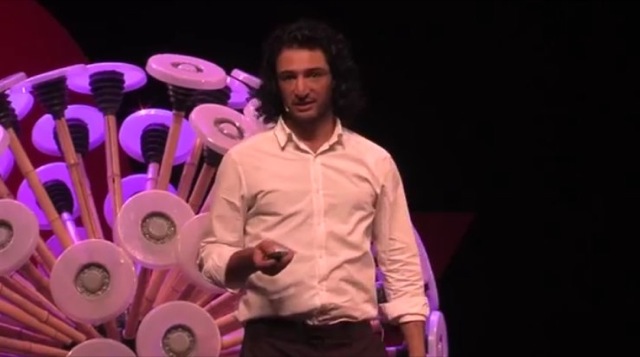 Massoud Hassani Mine Kafon TEDx Utrecht