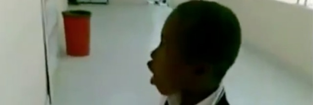 Video Enfant bruit sirene police