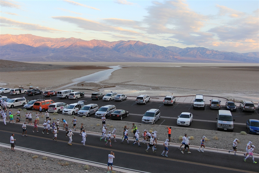 Badwater Ultramarathon course dans le desert