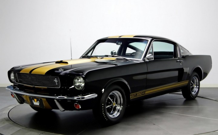 Ford Mustang 18