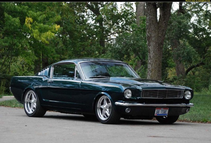Ford Mustang 22