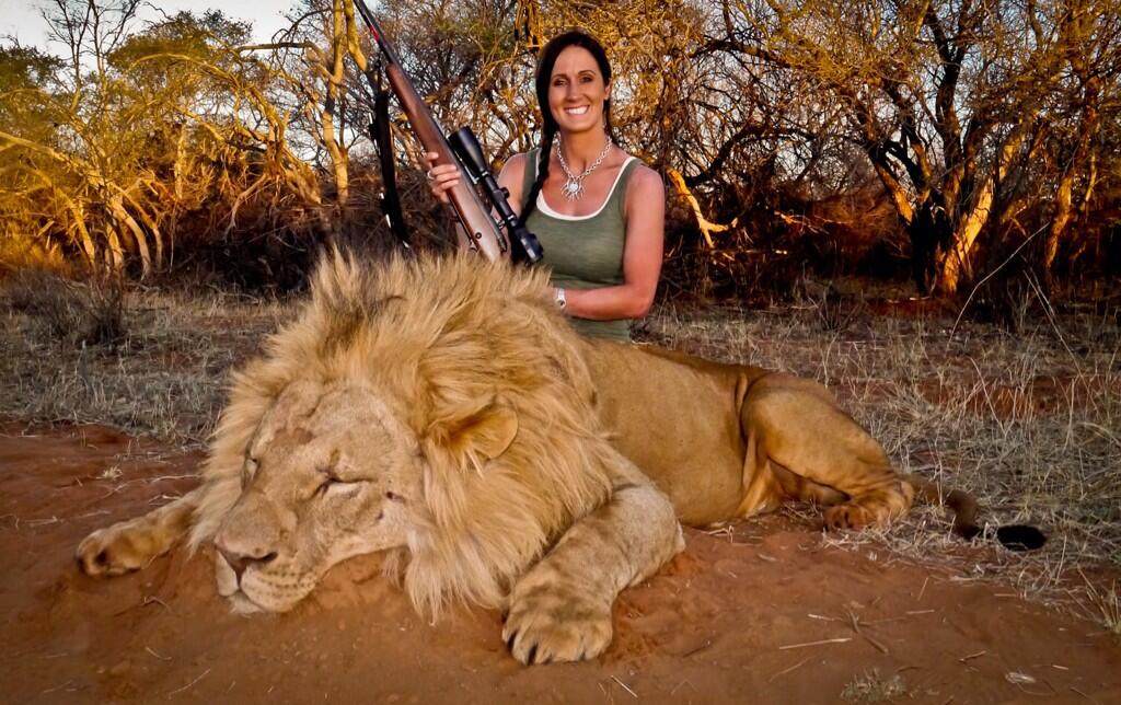 Melissa Bachman chasse lion