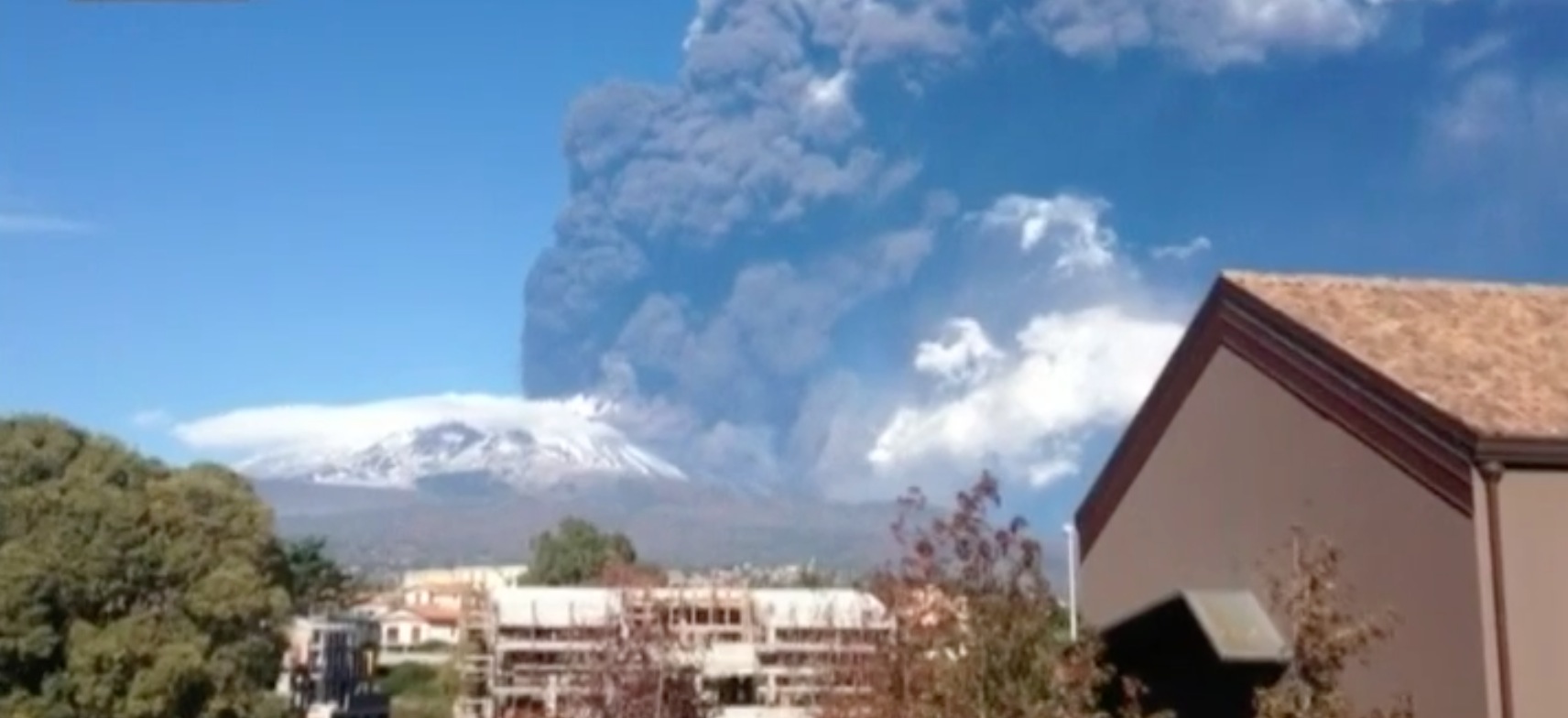Pluie de pierre volcan Etna