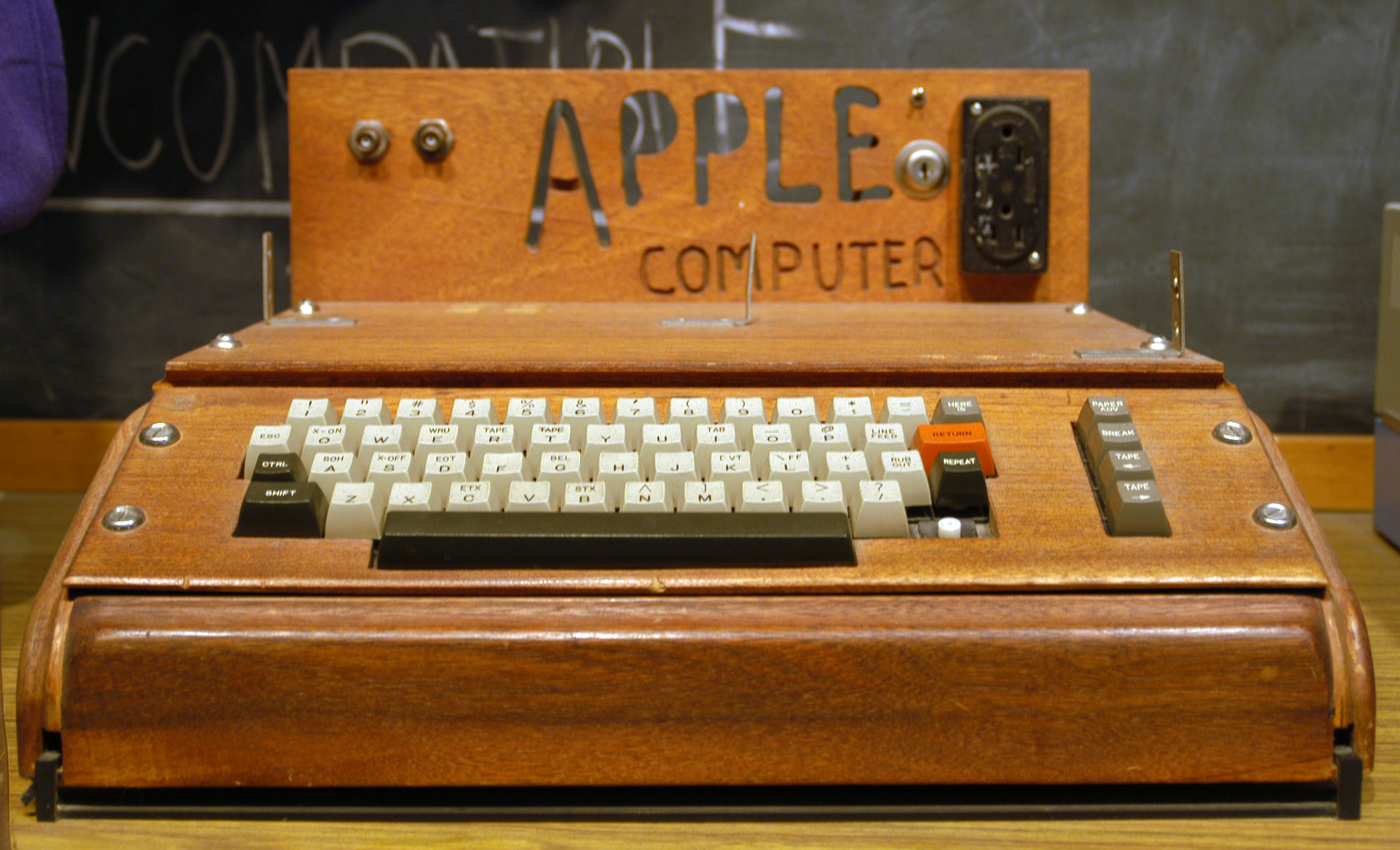 apple 1 computer