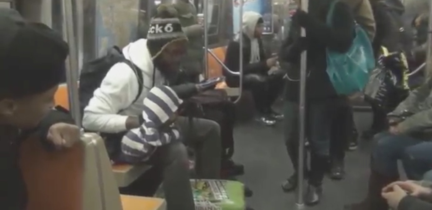 VIdeo Ventriloque drague metro