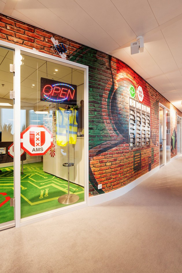 couloir bureau Google Amsterdam