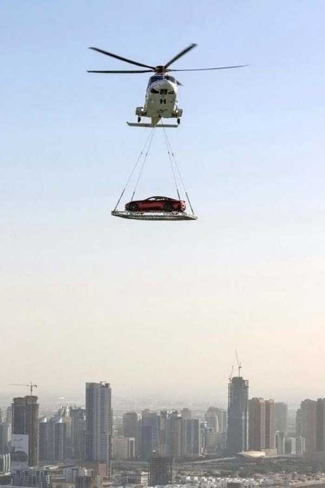 Dubai helicoptere voiture