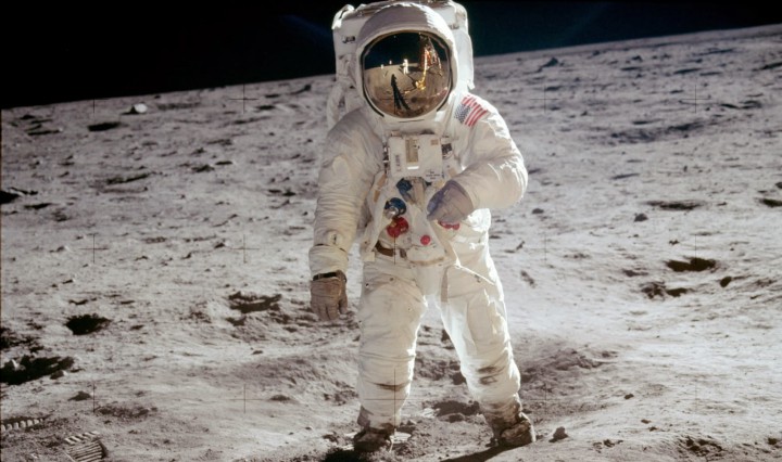 45 ans premiers pas homme Lune