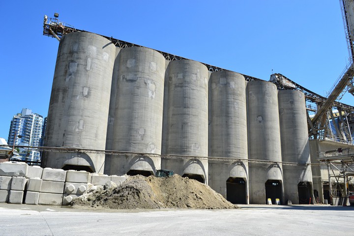 silos industriels os gemeos