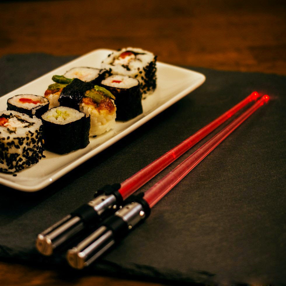 Pour reprendre de la Force, mangez vos sushis avec des baguettes
