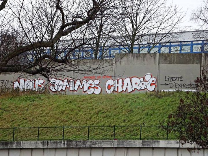 graffitis hommage charlie hebdo 1