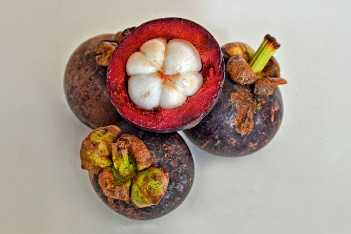 fruits exotiques mangoustan