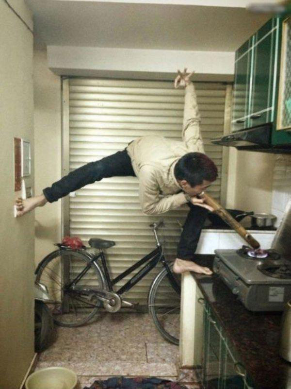 funny asian acrobatie
