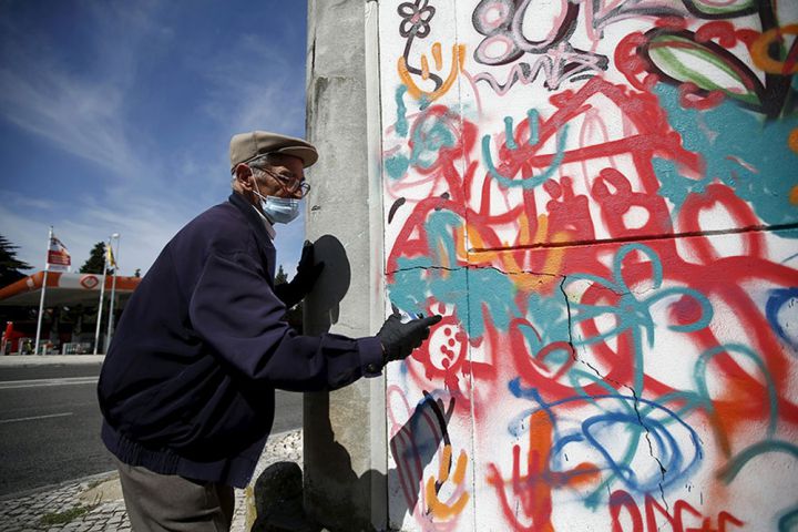Graffiti seniors Lisbonne (6)