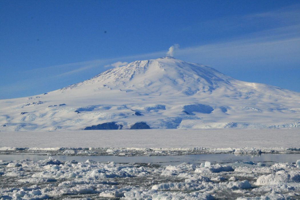 photo volcan antarctique