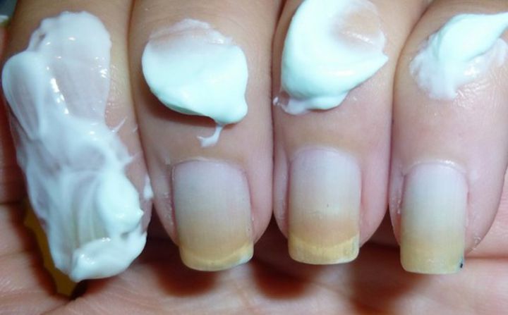 Astuces dentifrice ongles