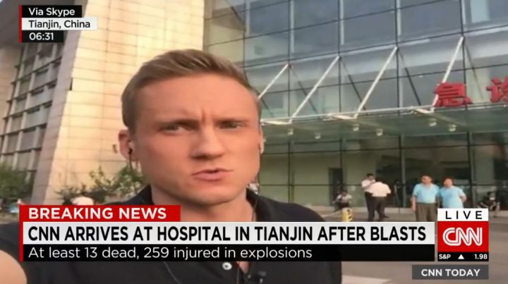 journaliste cnn agression hopital tianjin chine